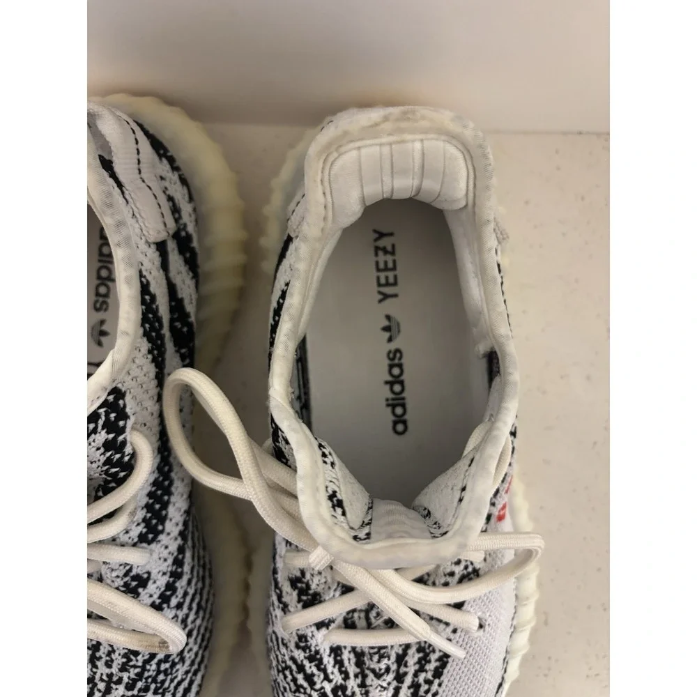 Adidas Yeezy Boost 350 V2 Low Zebra Size 5.5 Kanye West Sneakers